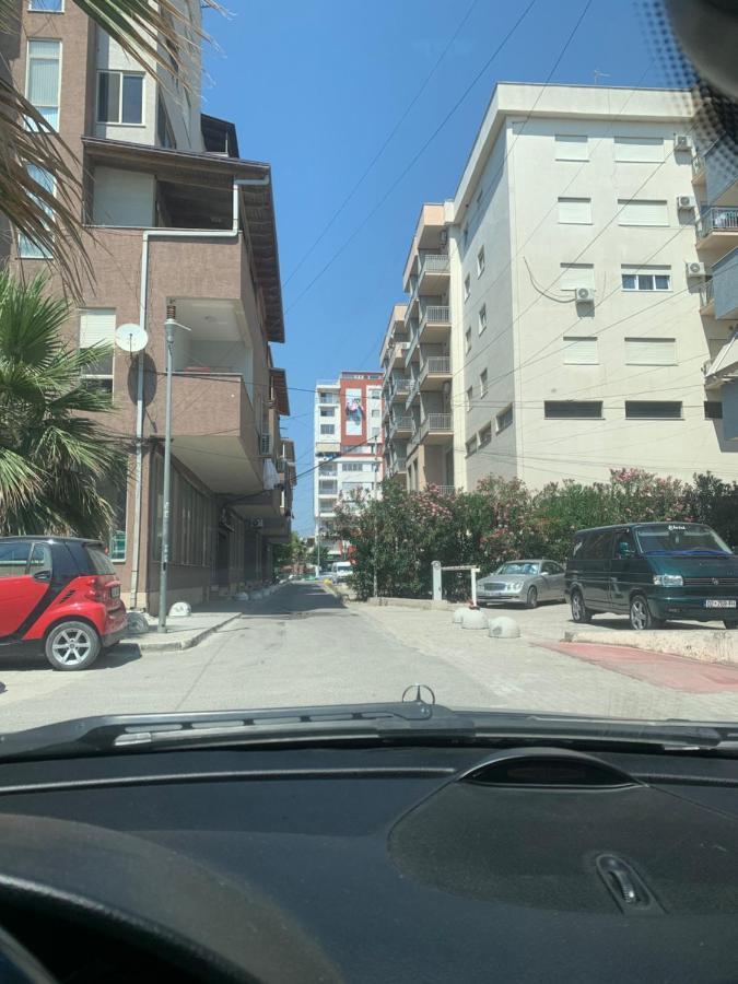 Kokomani 2 Apartamento Durrës Exterior foto